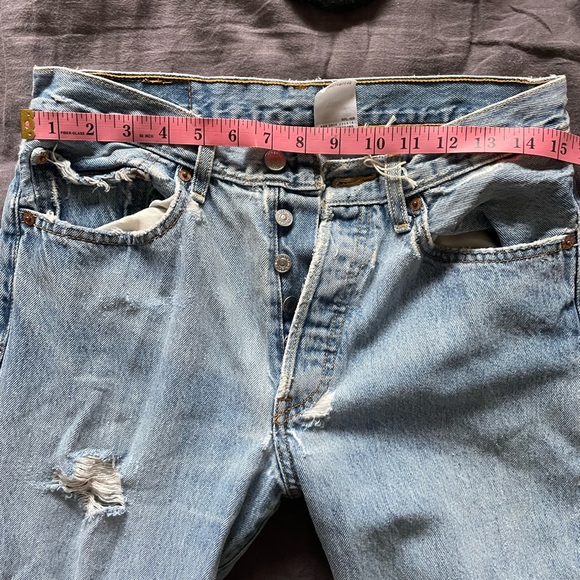 Distressed Vintage Levi’s 501 - Picture 5 of 7